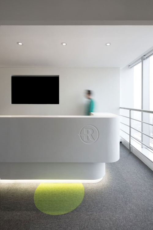 杭州服飾有限公司運(yùn)營中心前臺設(shè)計(jì)