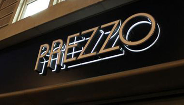 服裝店鋪裝修門頭發光字效果圖