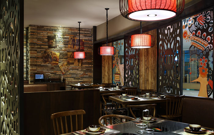 沉穩(wěn)、古樸、自然、寧靜的火鍋店前臺方案設(shè)計效果圖