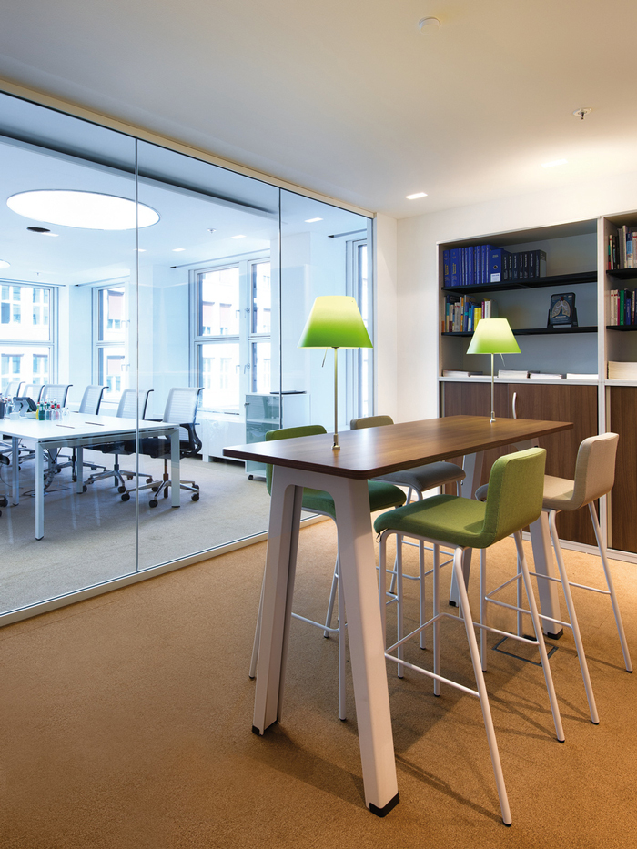 制藥公司總經理辦公室裝修設計案例效果圖