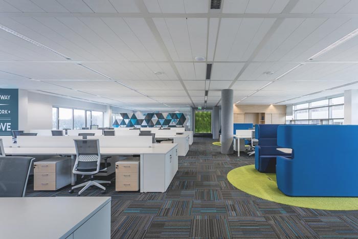 跨境金融機構(gòu)辦公室裝修設(shè)計案例