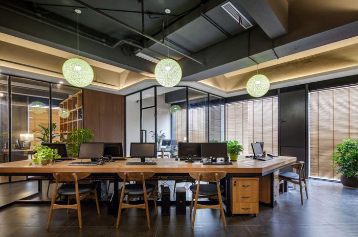 進出口貿(mào)易公司辦公室辦公桌裝修設計效果圖