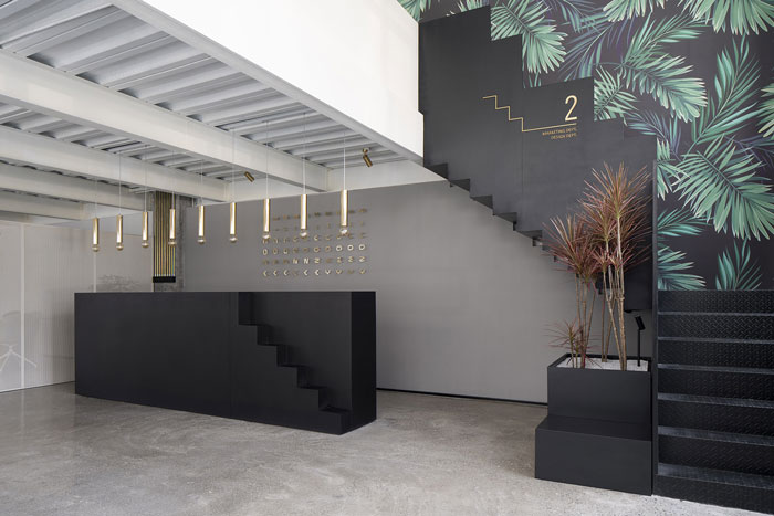 家具公司辦公室前臺(tái)裝修設(shè)計(jì)效果圖