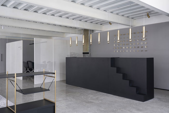 家具公司辦公室前臺(tái)裝修設(shè)計(jì)效果圖