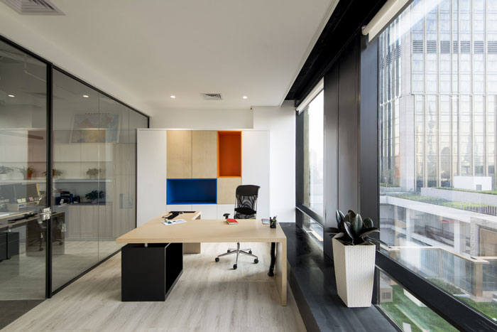 醫(yī)療機(jī)構(gòu)總經(jīng)理辦公室裝修設(shè)計(jì)效果圖