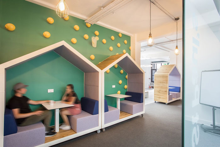 金融科技公司辦公室交流區(qū)裝修設計效果圖