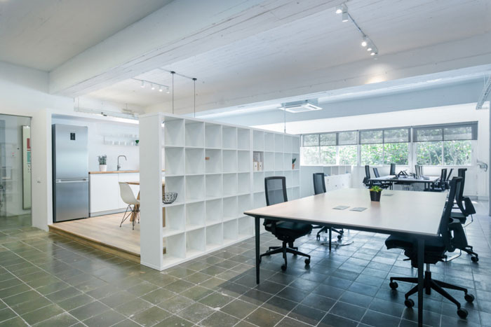 現(xiàn)代化辦公室進門區(qū)裝修設(shè)計效果圖