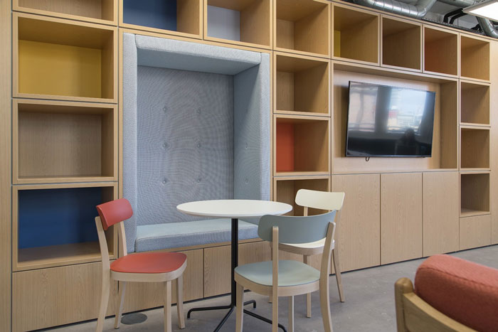 300平方辦公室交流區裝修設計效果圖