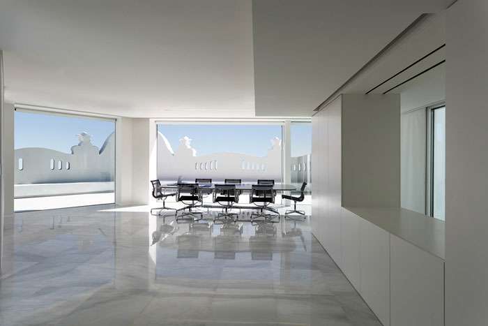 辦公樓頂樓會(huì)議室裝修設(shè)計(jì)效果圖