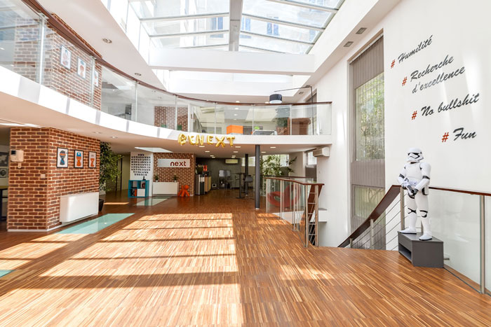 兩層550平方辦公室前臺裝修設計效果圖