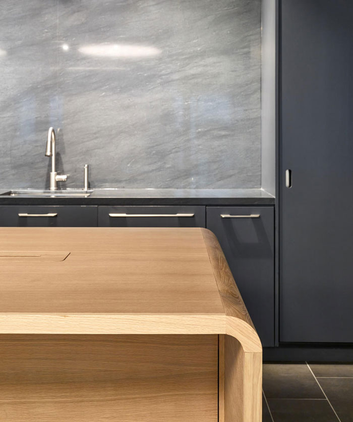 投資集團(tuán)辦公室茶水間細(xì)節(jié)裝修設(shè)計效果圖