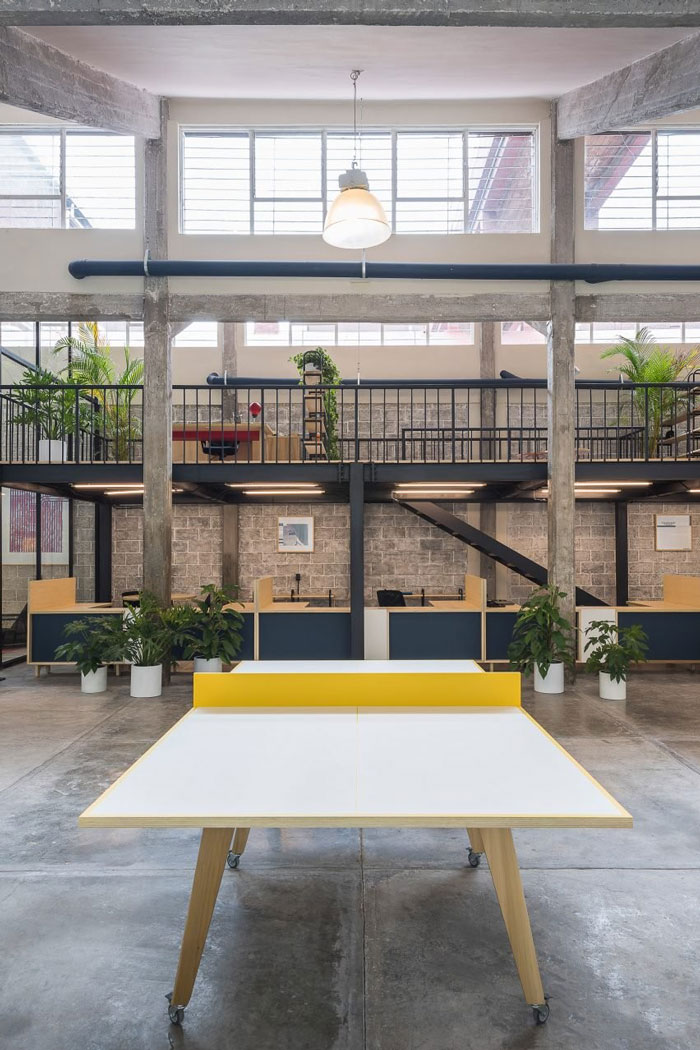 工廠辦公室休閑區(qū)改造裝修設計效果圖