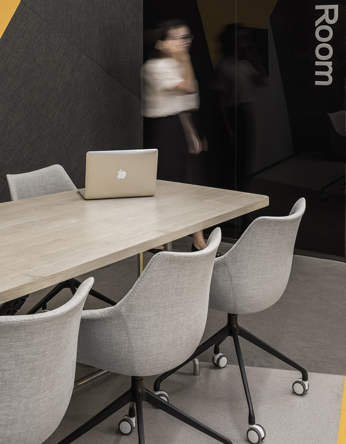 產(chǎn)業(yè)園辦公室獨立辦公區(qū)裝修設計效果圖