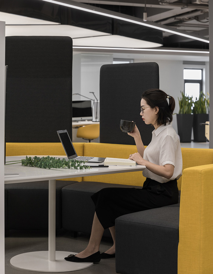 產(chǎn)業(yè)園辦公室獨立辦公區(qū)裝修設計效果圖