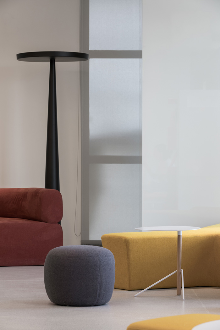 產(chǎn)業(yè)園辦公室休息區(qū)裝修設計效果圖