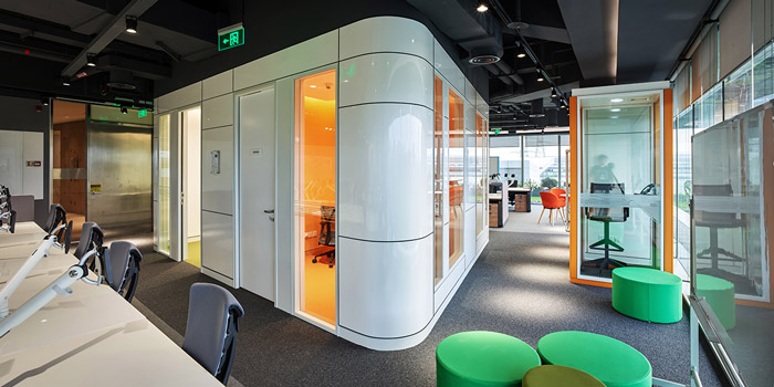 科技園區辦公樓動線裝修設計效果圖