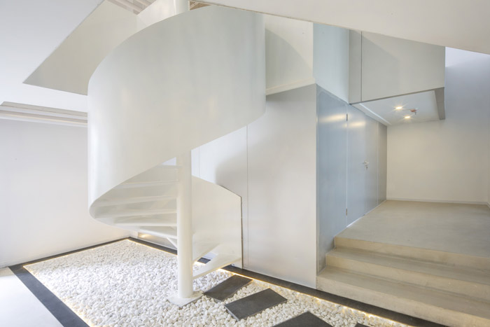 創(chuàng)想實驗室旋轉(zhuǎn)樓梯裝修設計效果圖