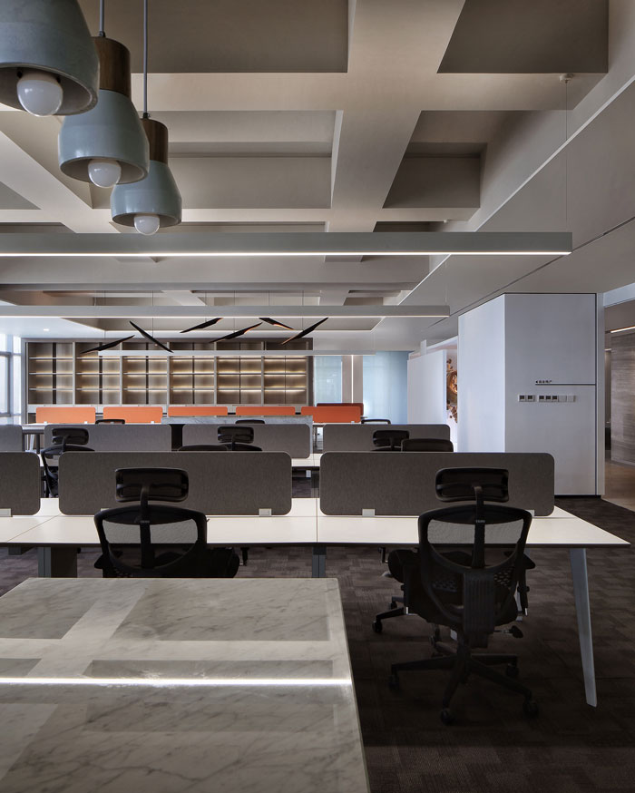 機構(gòu)辦公室辦公區(qū)裝修設(shè)計效果圖